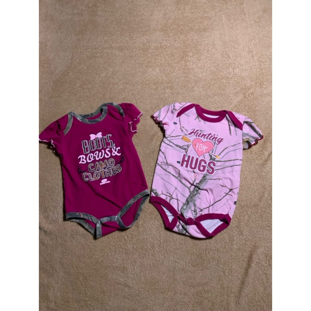 Baby Girls Mossy Oak 2pc Set Sz 6-9 Months Bodysuit Pink Camo Hearts Hug Outfit‎